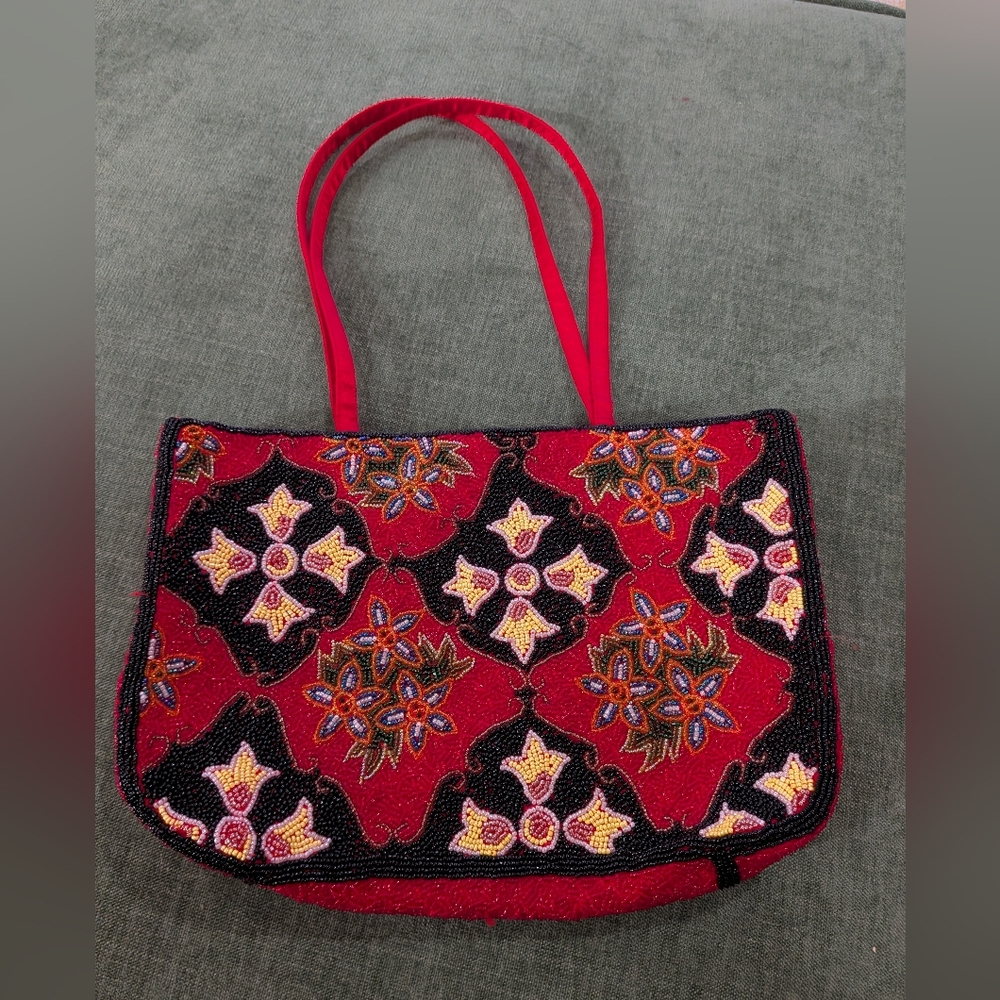 Womans Beaded Purse Red & Black Flower Floral Pedal Design Barse Hand Bag Clutch